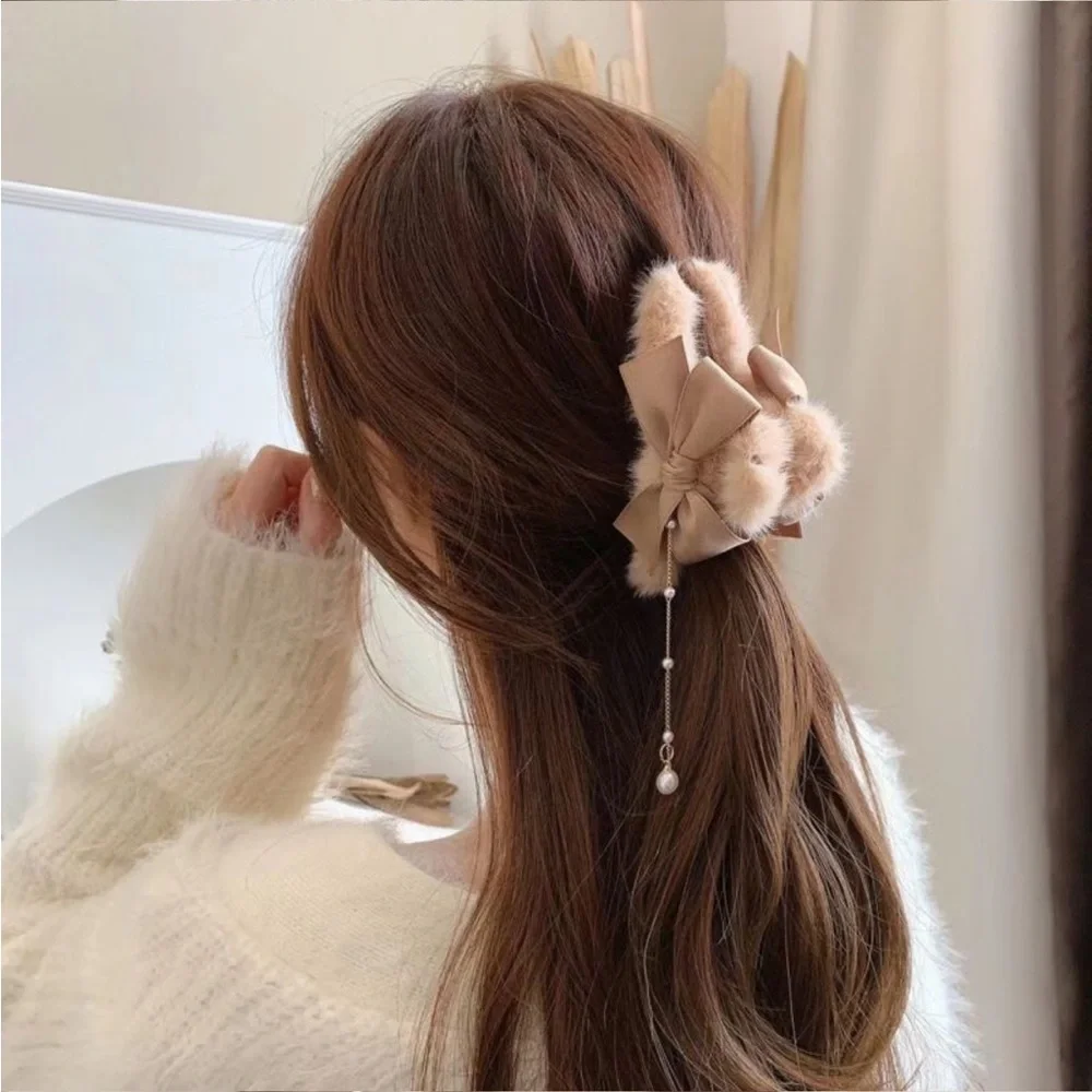 *NEW* Pretty Fawn Soft Faux Fur Ribbon Claw Hair Clip with Pearl Beaded Chain
